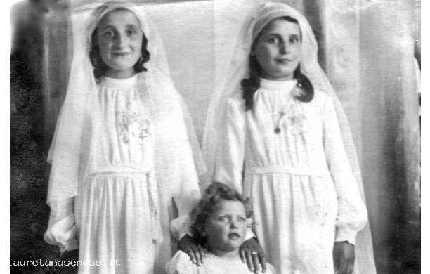 1941 - Sorelle a comunione