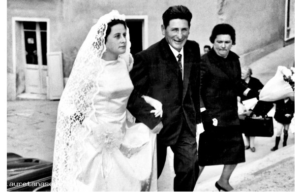 1964, Sabato 11 Aprile - Rosanna accompagnata dai genitori