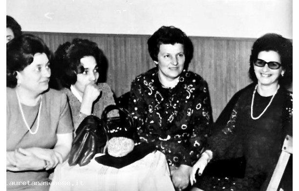 1972 - Mamme a Teatro .......