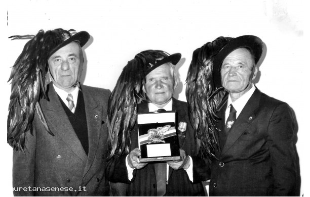 1986, Domenica 15 Giugno - Tre generazioni diverse di Bersaglieri