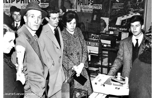 1962, Marzo - Mostra Mercato della Radio - Visitatori