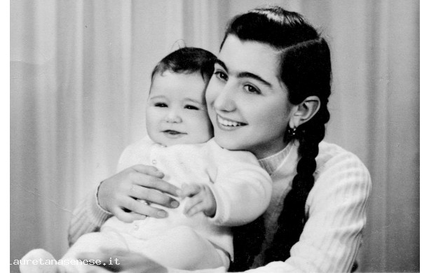 1958? - Vera Coradeschi con il fratellino