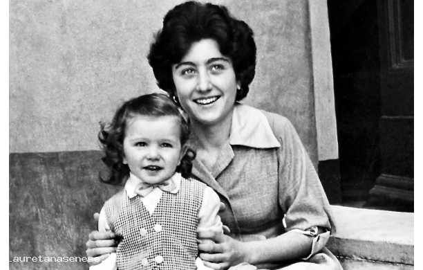 1961 - Due fratelli sotto l'arco del Cocciaio