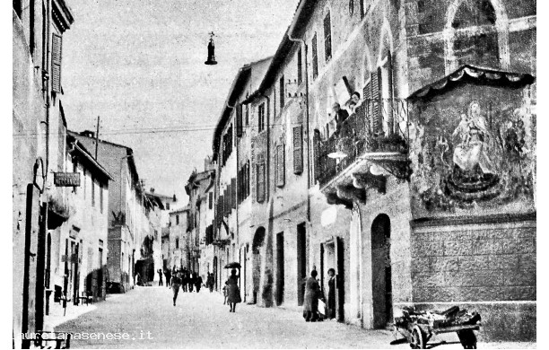 1940? - L'affresco di via Santa Maria ancora intatto