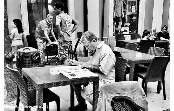 2020, 18 Agosto - Clienti del Bar Gaston al fresco